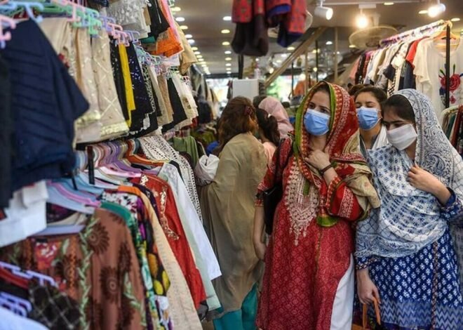 Pakistan’s economic crisis forces malls and markets to close early