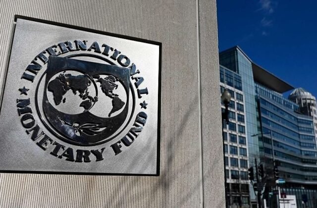 IMF calls for increase in electricity and gas prices to revive Pakistan’s IMF program