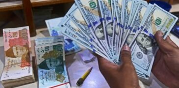 Pakistan’s Economy Reaches Breaking Point as Rupee Plummets to Historic Low