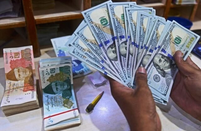 Pakistan’s Economy Reaches Breaking Point as Rupee Plummets to Historic Low