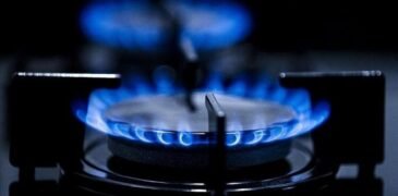 Govt Approves 113% Increase in Natural Gas Prices for IMF Program
