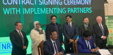 The Sindh government partnered with the World Bank to construct 46,000 climate-resistant homes