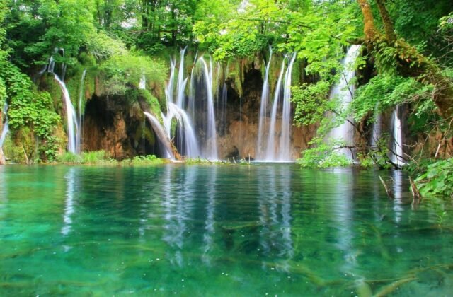 Top 10 Spectacular Waterfalls in Pakistan