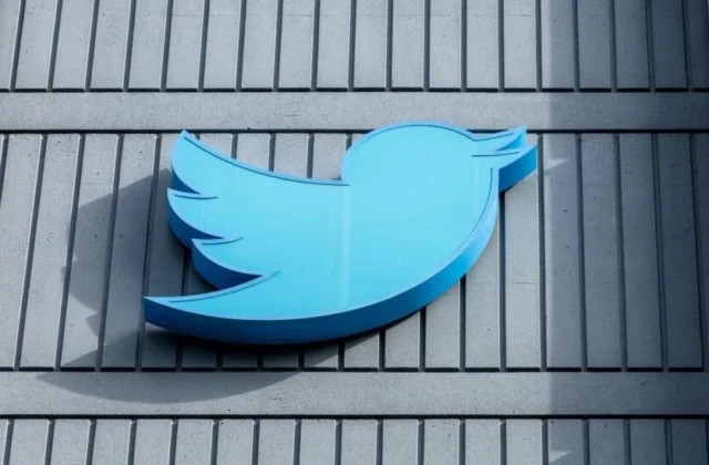 An Internal Email Reveals Elon Musk Values Twitter at $20 Billion Only