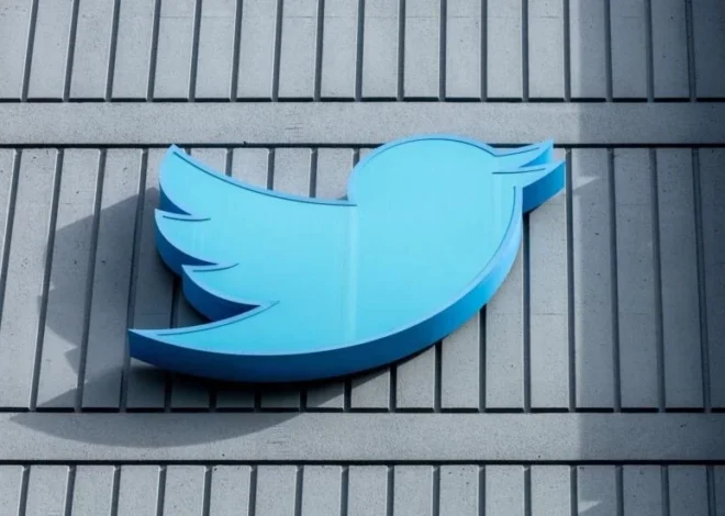 An Internal Email Reveals Elon Musk Values Twitter at $20 Billion Only