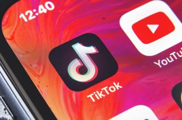 Understanding Deinfluencers: Their Purpose and Mission to Reduce TikTok Consumption