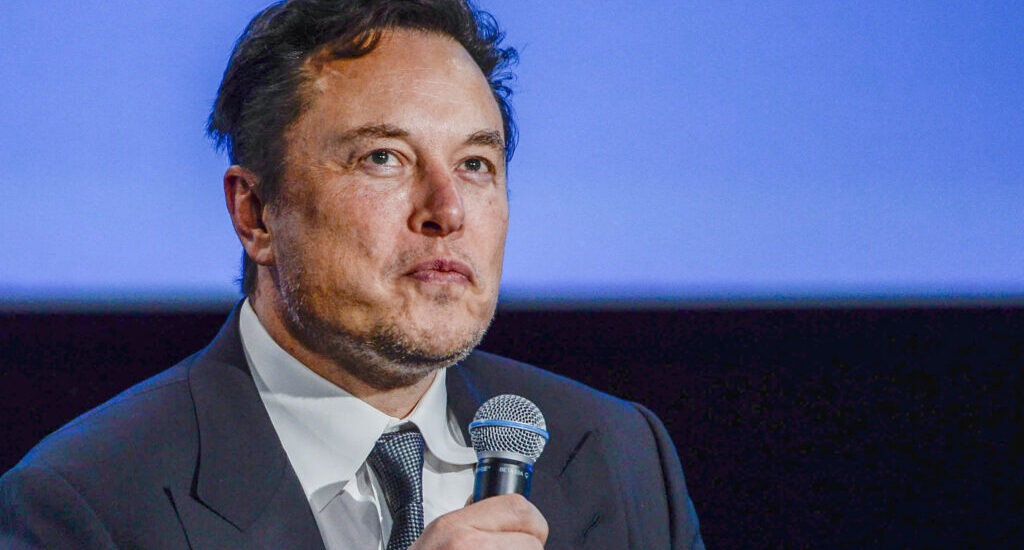 Twitter in Turmoil: Elon Musk's Shocking $20 Billion Valuation Announcement 