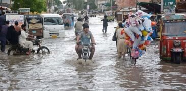 Torrential Rains Expected in Karachi from April 28