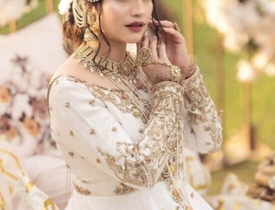 ‘Why Do You People Care So Much About My Marriage?’, Neelam Munir Slams Reporter
