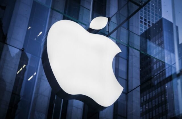 Apple to Layoff Employees In Corporate Retail Teams