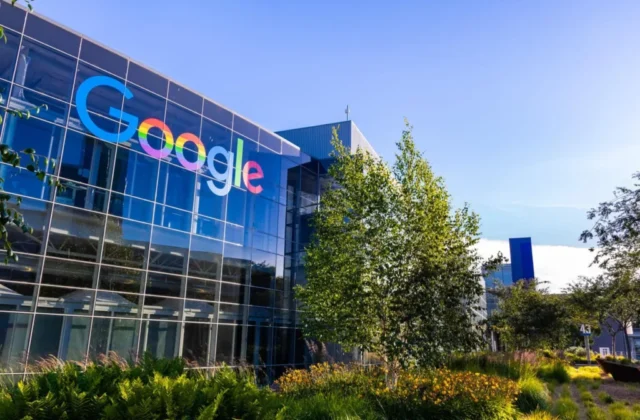 Google Empowers Women and Graduates with New GCC Scholarships in Pakistan