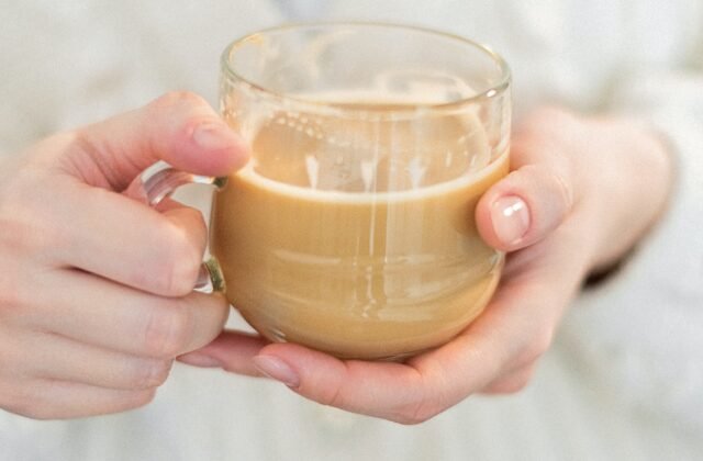 Tea and Dental Health: The Hidden Dangers of Drinking Tea Too Often