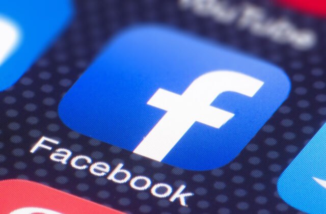 Facebook Fixes Bug Sending Friend Requests to Users “Mistakenly”
