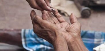 This Beggar Woman Turns Out to be a Millionaire