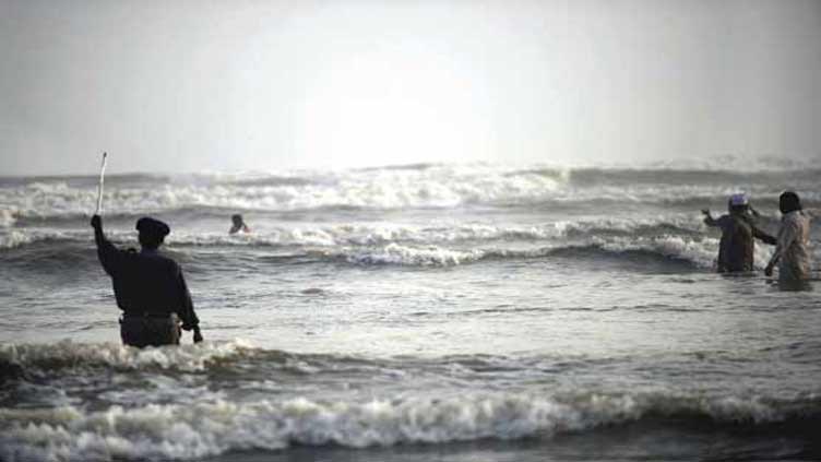 17 People Have Been Arrested for Visiting Karachi Beaches When Cyclone Biparjoy is Just 300 km Away