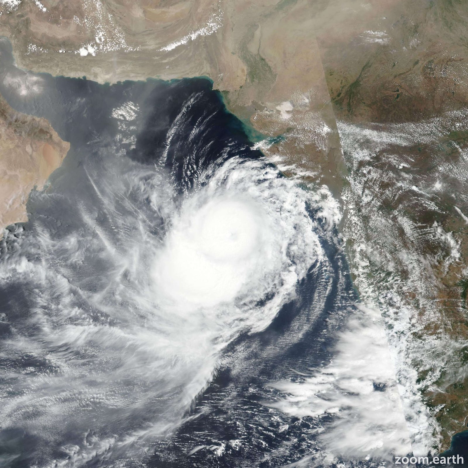 Biparjoy cyclone only 600km away from Karachi