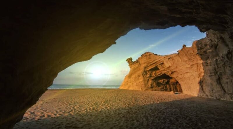 Prime Minister Shehbaz Sharif Praises Sapat Beach's Natural Beauty on Twitter