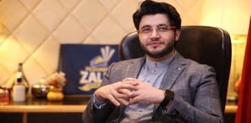 Peshawar Zalmi Owner, Javed Afridi, Rewards World Junior Squash Champion Hamza Khan with 1 Million Rupees