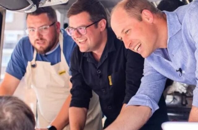 Prince William Surprised Customers by Serving Them Burgers