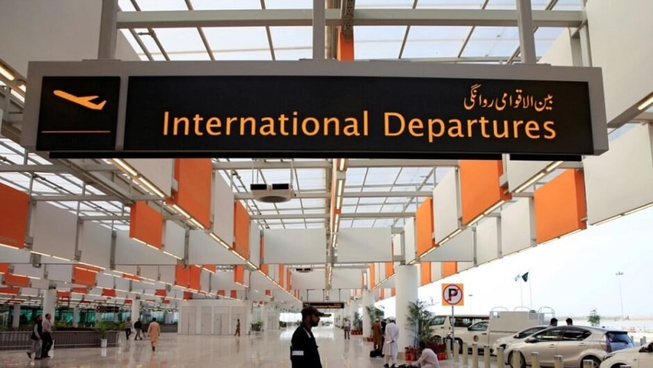 Over 450,000 Pakistanis Seek Overseas Opportunities in 2023