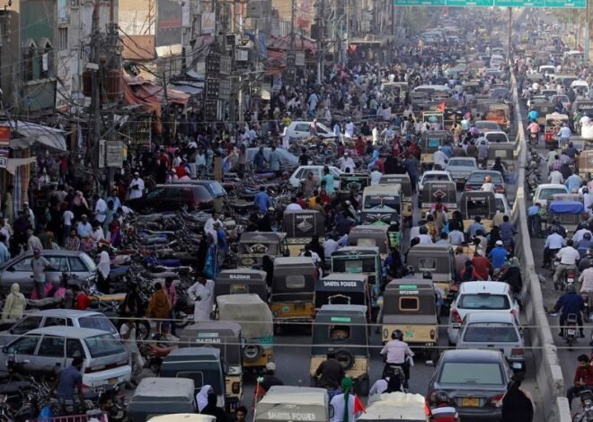 Population of Pakistan hits 241.49 million