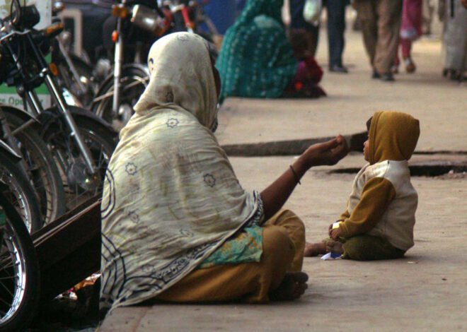 FIA Arrests 16 Beggars Travelling to Saudi Arabia from Multan