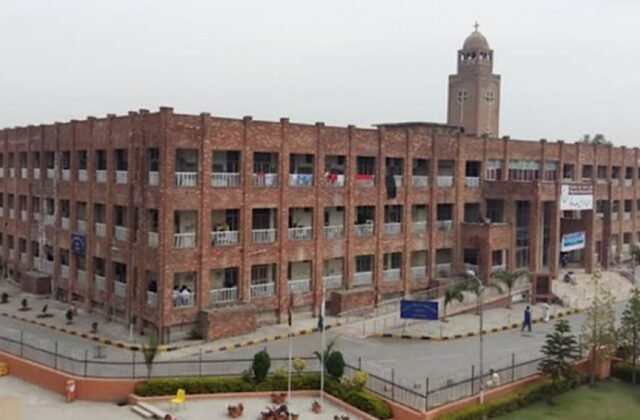 Rawalpindi's biggest hospital is no longer admitting new patients