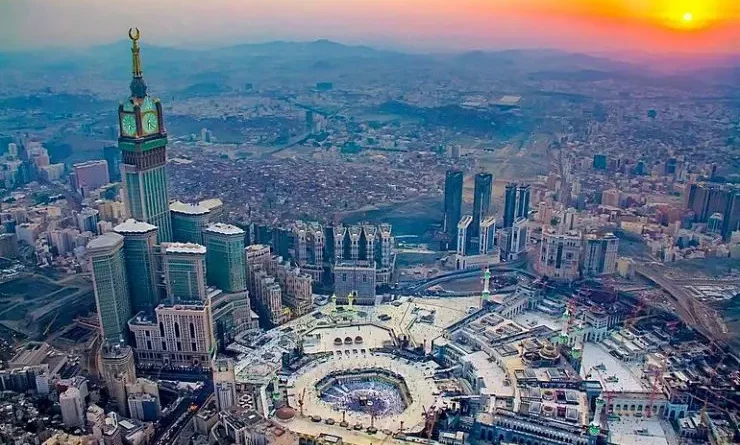Comparing 10-Day and 21-Day Umrah Packages in Pakistan - Complete Guide