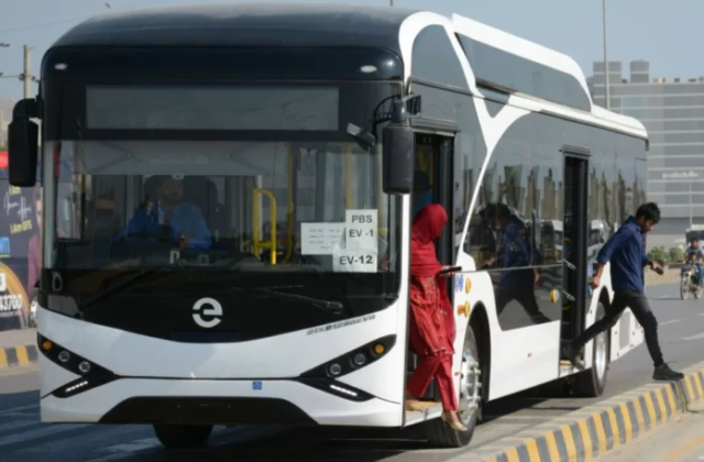 Karachi People get facilitated by The Rise of Electric Bus Service