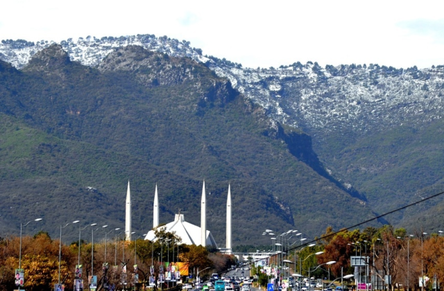 Winter in Pakistan Brings Joy and Festivities