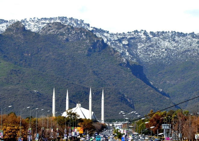 Winter in Pakistan Brings Joy and Festivities