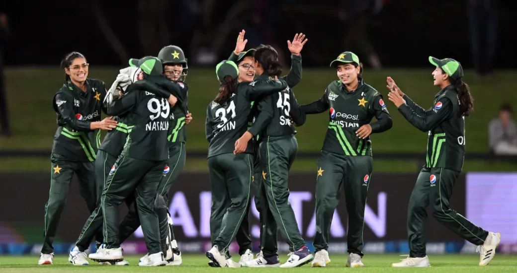 Sophie Devine Loses First-Ever Super Over as Pakistan Defeat New Zealand in Third ODI
