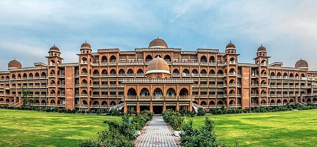 Peshawar University May Shut Down Due to Teacher’s Boycott
