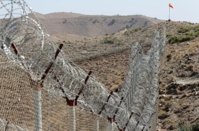Three terrorists killed while invading Pak-Afghan border