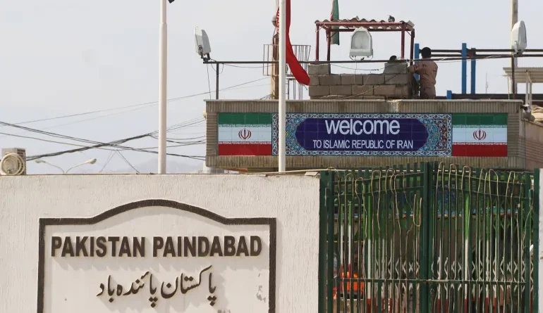 Pakistan Issues Warning Over Iran's Airstrikes