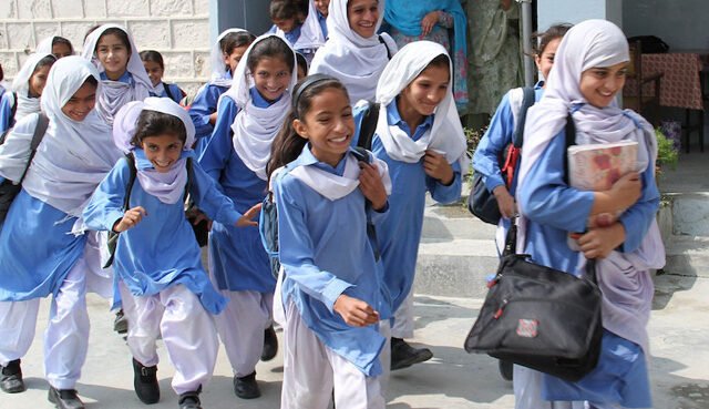 8 consecutive holidays coming for Pakistani students