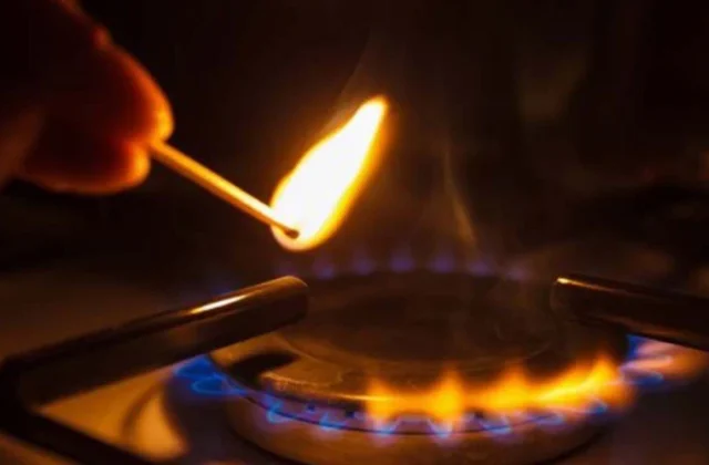 IMF asks Pakistan to hike gas tariff