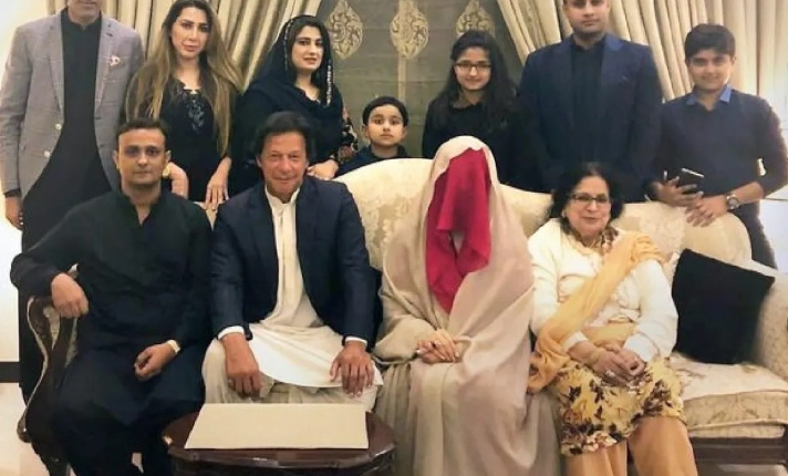 Toshakhana & Nikah Cases: Twist in First Lady's Legal Battle. Imran Khan and Bushra Bibi placed on physical remand in Toshakhana case