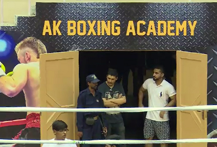 Boxer Amir Khan leaves Pakistan after closure of his boxing academy in Islamabad