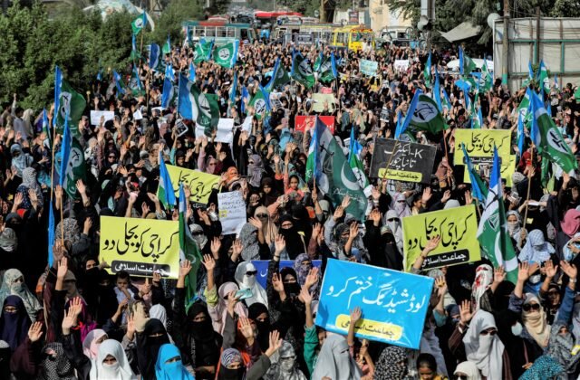 PM Shahbaz Sharif orders to end electricity load shedding across Pakistan
