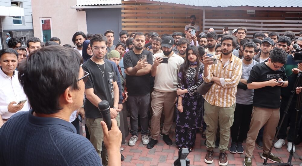 Flight to repatriate 300 Pakistani students from Kyrgyzstan postponed due to landing clearance issues