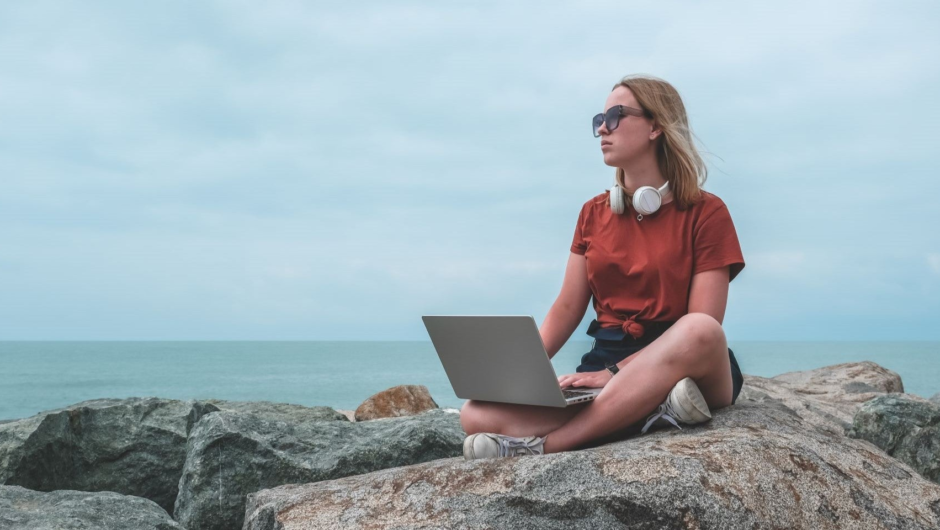 Remote Work: 15 Companies Hiring Now for Fully Remote Jobs in 2024