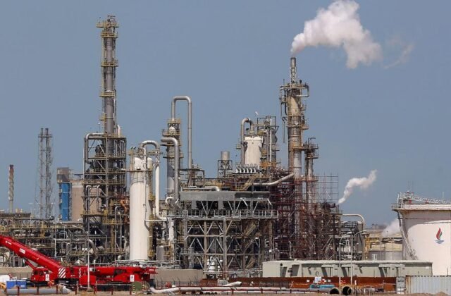 Pakistan Petroleum Industry Faces Imminent Collapse: Urgent Warning to Prime Minister Shehbaz Sharif