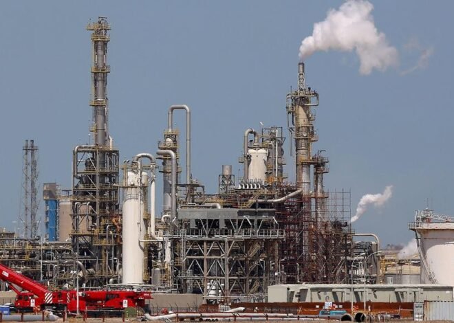 Pakistan petroleum industry is collapsing