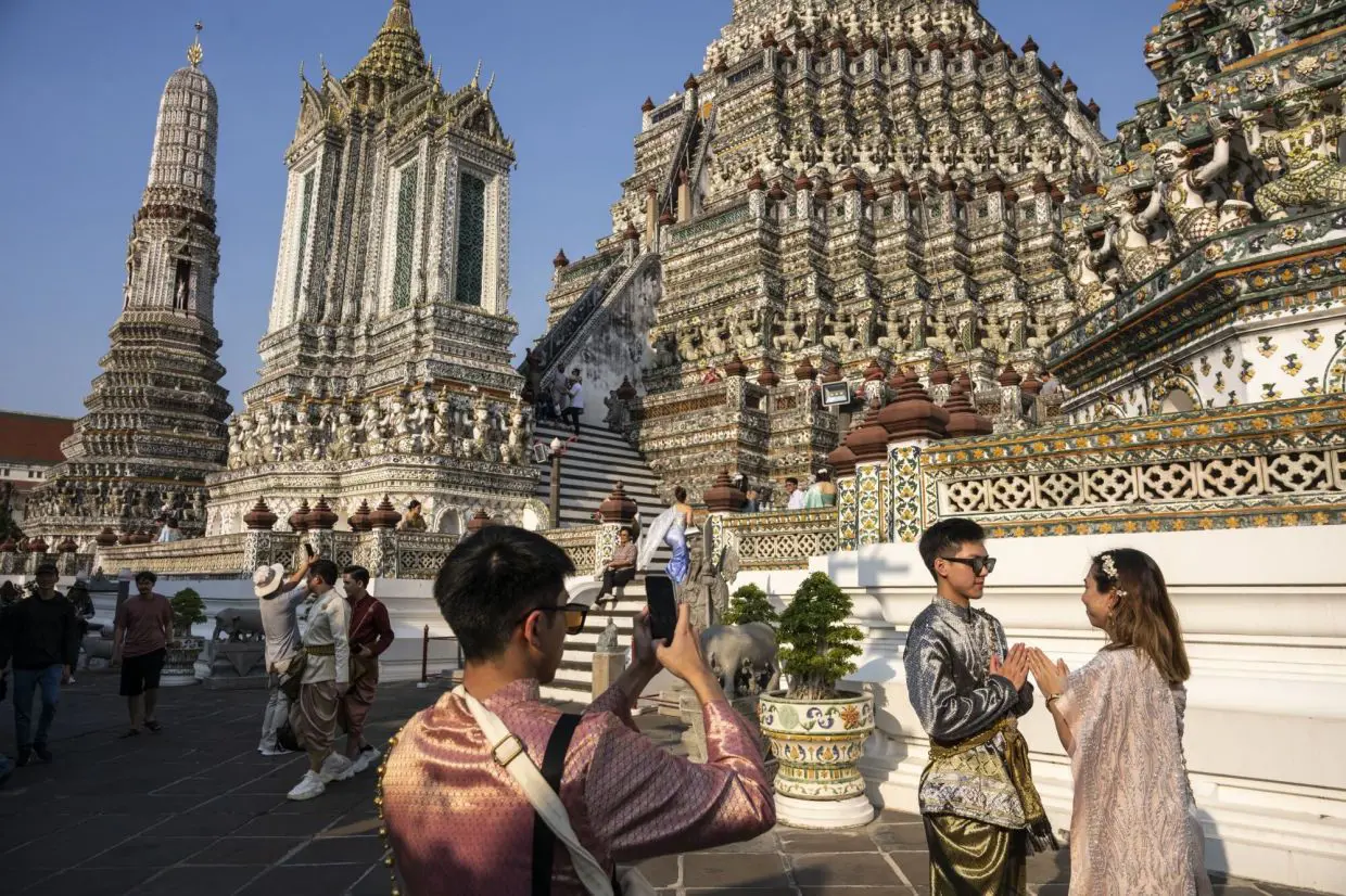 Indonesia Expands Visa-Free Travel to Boost Tourism from 20 More Countries