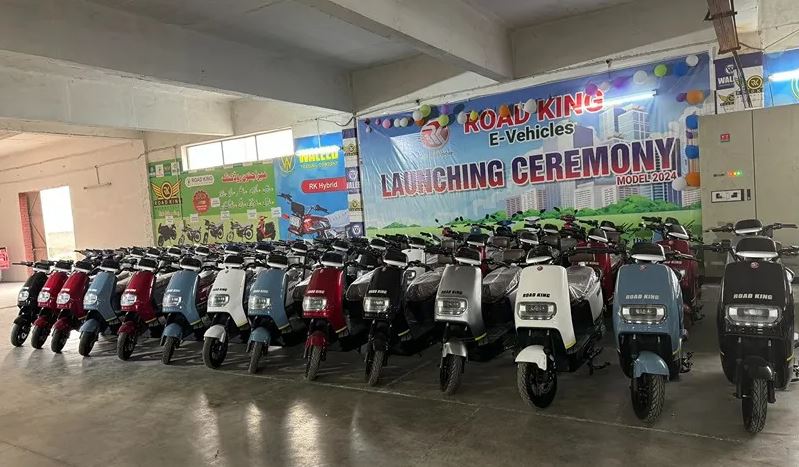 Road King Collaborates with Chinese Firm to Introduce Solar E-Bikes in Pakistan