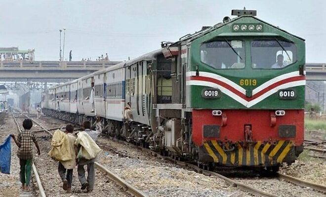 Pakistan Railways to Operate Multiple Trains Under Public-Private Partnership Model