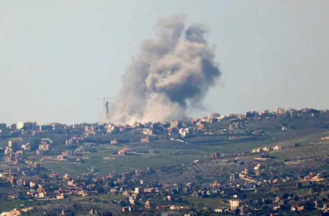 Families Flee Northern Lebanon as Israeli Bombardments Intensify