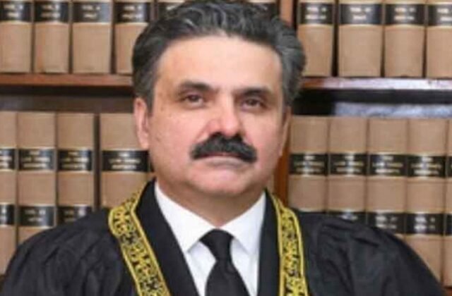 Justice Yahya Afridi Holds Meeting with CJP Qazi Faez Isa, Justice Shah