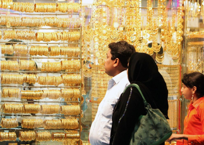 Gold price in Pakistan decrease significantly, slashes down by Rs. 1000 per tola
